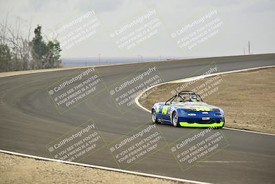 media/Jan-26-2025-CalClub SCCA (Sun) [[cfcea7df88]]/Group 5/Race/